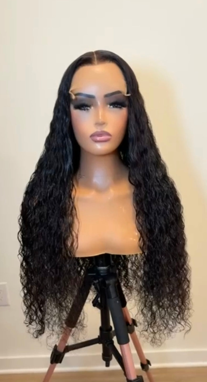 Signature Curly Pixels Glueless Wig,6x6, 5x5 HD Lace. (450grm)