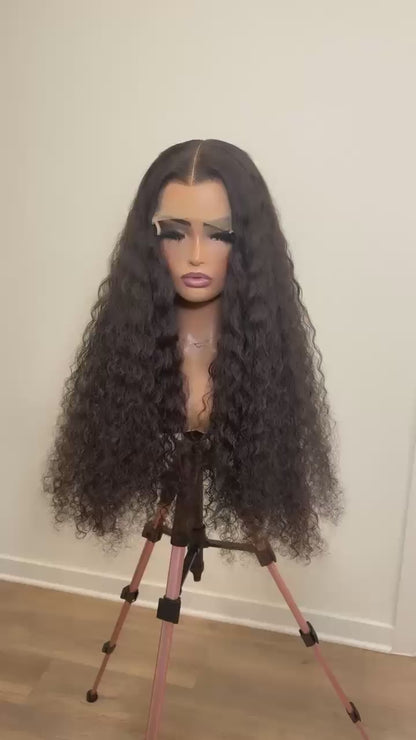 Signature Curly Pixels Glueless Wig,6x6, 5x5 HD Lace. (450grm)