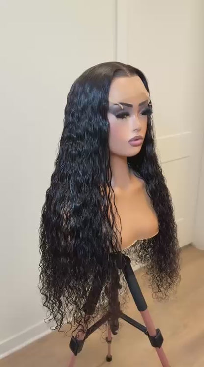 Signature Curly Pixels Glueless Wig,6x6, 5x5 HD Lace. (450grm)